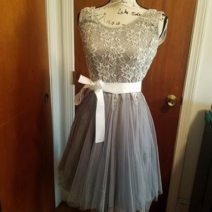 Ryu Gray and White Tulle Dress Size L